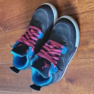 Air Jordan retro 4 girls vivid pink and black